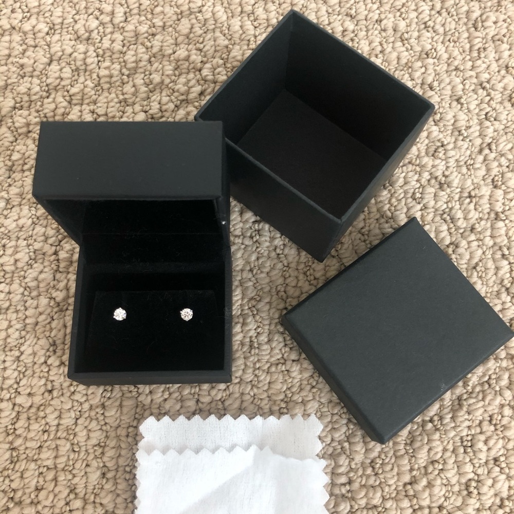 1/4 ct Diamond Studs